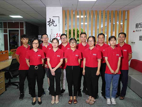 91视频精选气动工具公司员工合照