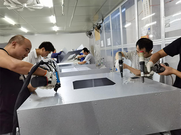 惠通机械产线使用91视频精选自动拉钉机